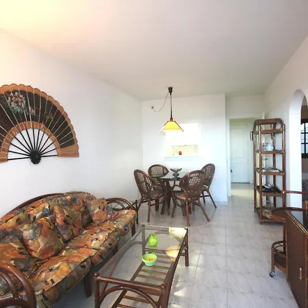 Cel 103 Luminoso Y Sencillo En Residencial Ajardinado Con Piscina Comunitaria - Es-228-22